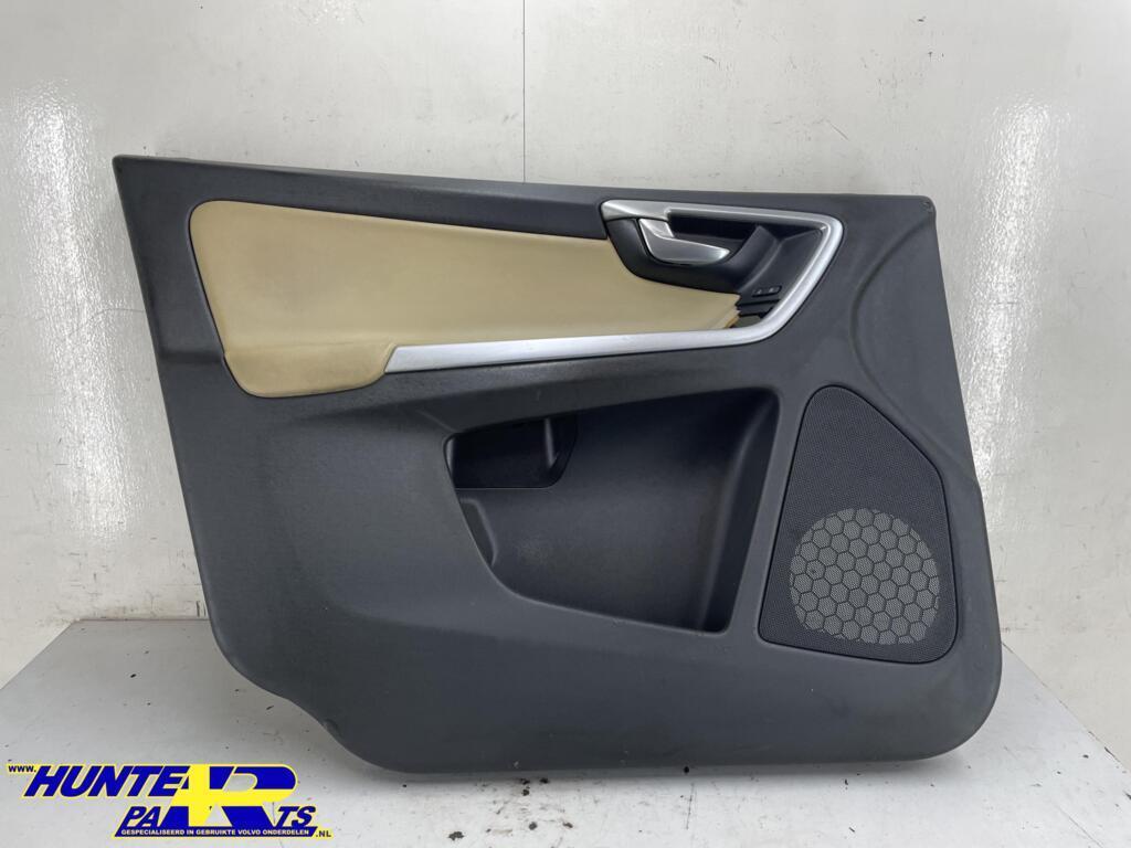 Portierbekleding LV zwart Volvo XC60 I ('08->) 1287463, Auto-onderdelen, Gebruikt, Ophalen of Verzenden, Volvo