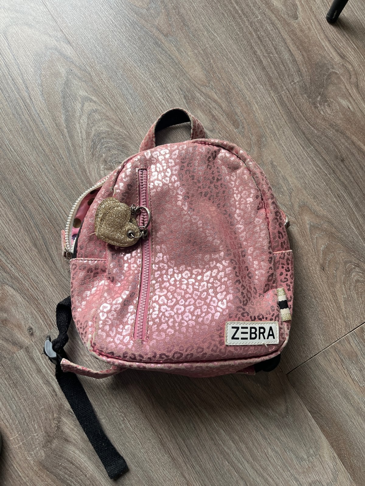 Leuke roze Zebra rugtas, gebruikt maar in goede staat, Overige merken, Gebruikt, Minder dan 30 cm, Ophalen of Verzenden