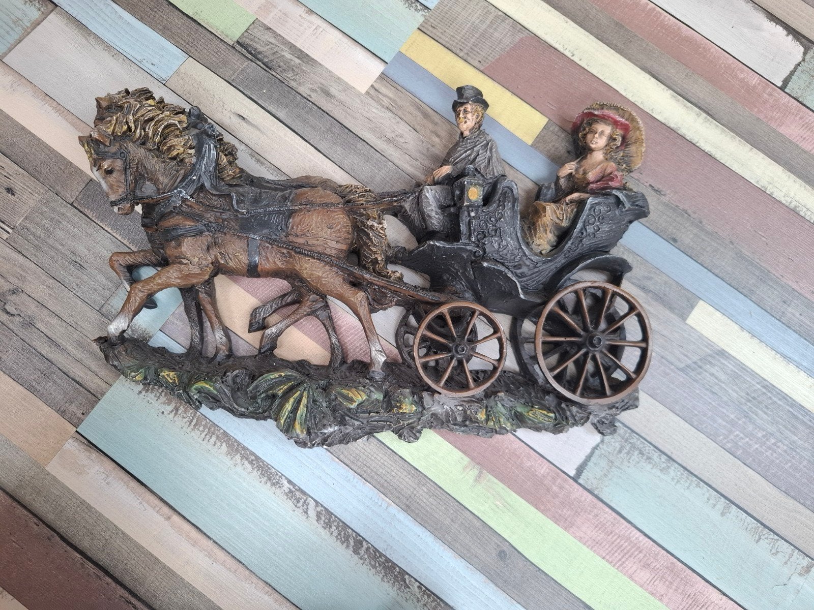 Wanddecoratie: Koets met paarden en figuren, Wandsculptuur, Gebruikt, Klassiek, Ophalen of Verzenden