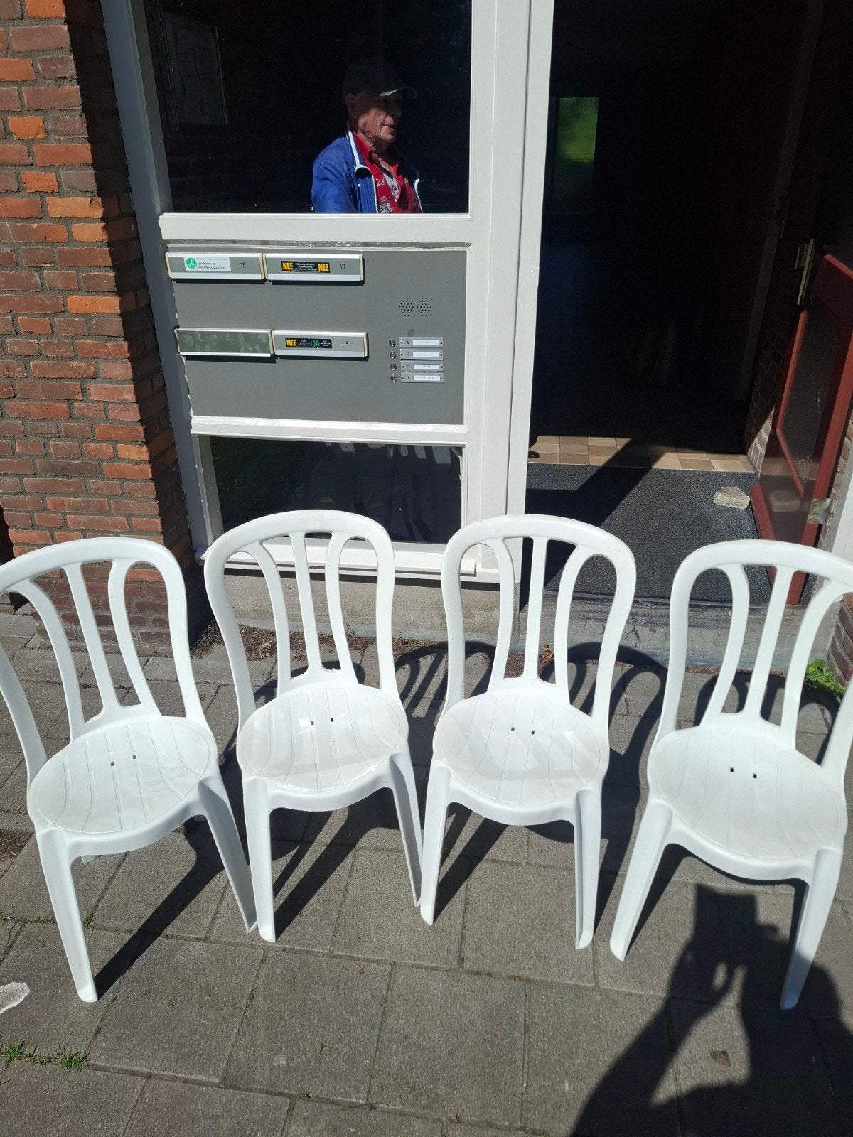 4 tuinstoelen, Ophalen, Zo goed als nieuw, Kunststof, Stapelbaar