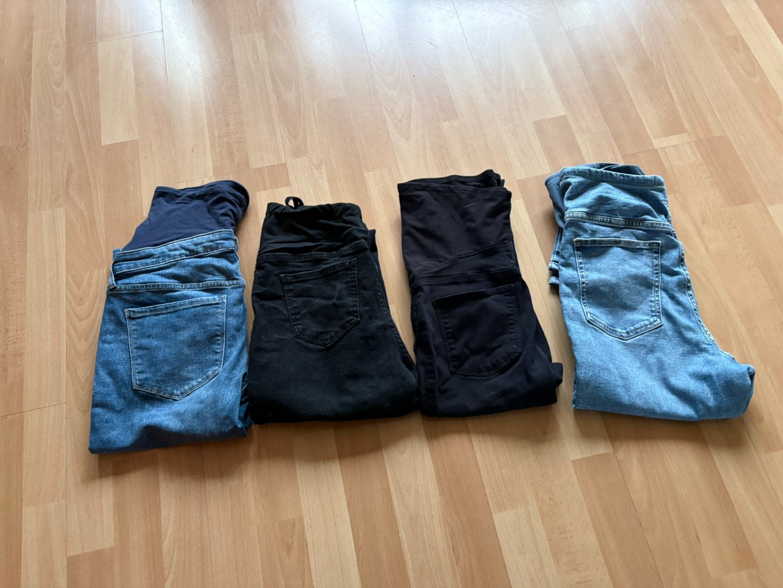 4 zwangerschaps jeans mt M ZGAN, Kleding | Dames, Maat 38/40 (M), Blauw, Ophalen of Verzenden, Zo goed als nieuw