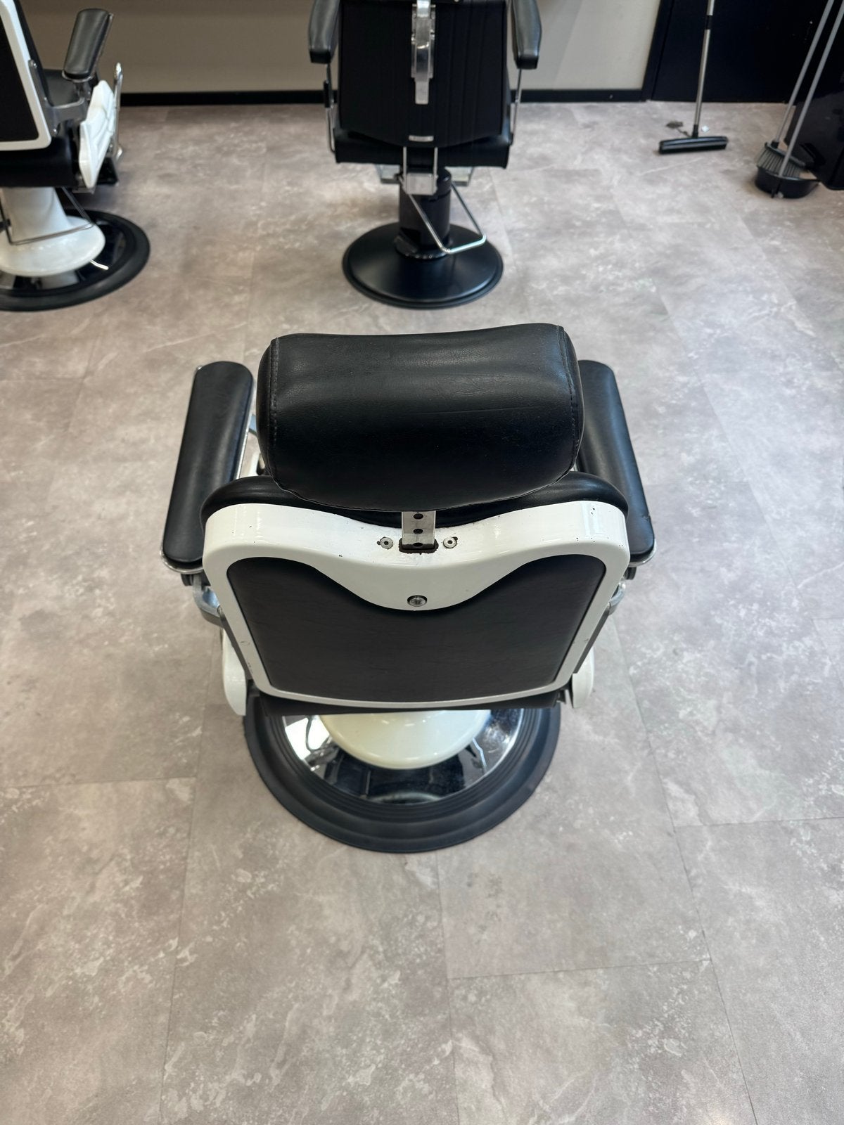 3 Luxe Barberstoelen | Professionele Kappersstoelen, Huis en Inrichting, Stoelen, Ophalen, Gebruikt, Overige kleuren, Drie