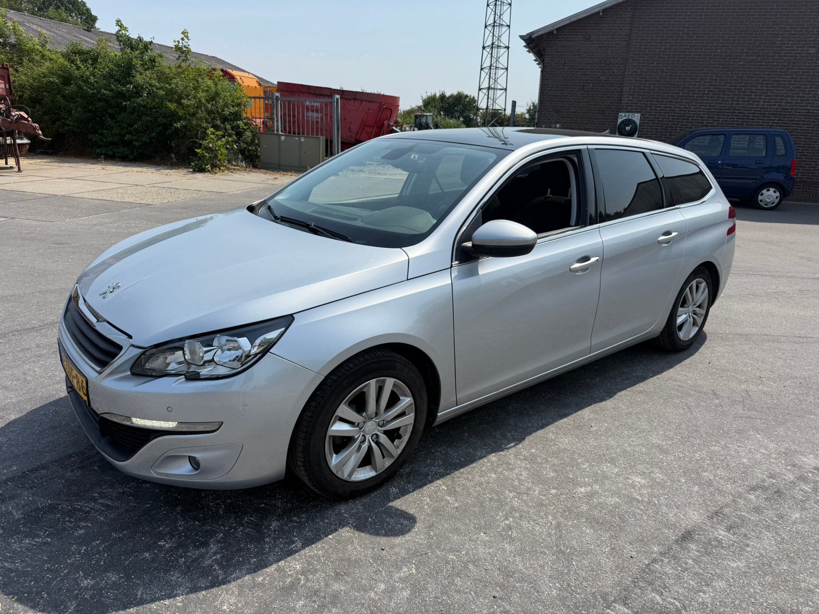 Peugeot 308 1.6 E-hdi 88 KW SW 2014 Grijs, Voorwielaandrijving, Stof, 4 cilinders, Origineel Nederlands