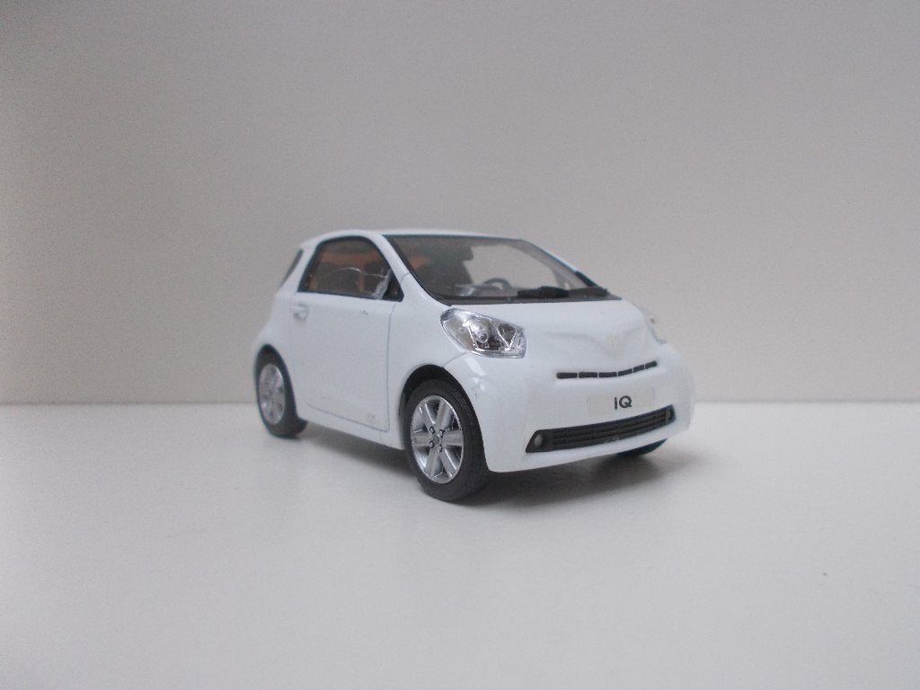 6600 Toyota iQ Minichamps 1:43, Ophalen of Verzenden, Gebruikt, Auto, MiniChamps