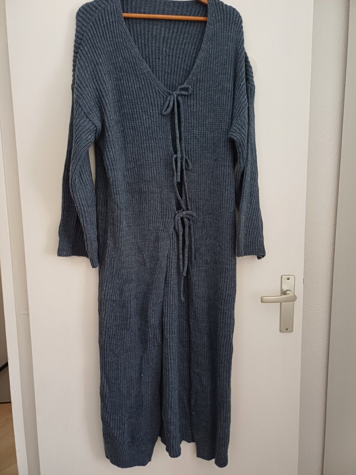2x truien (nieuw), Kleding | Dames, Jurken, Ophalen, Nieuw, Onder de knie