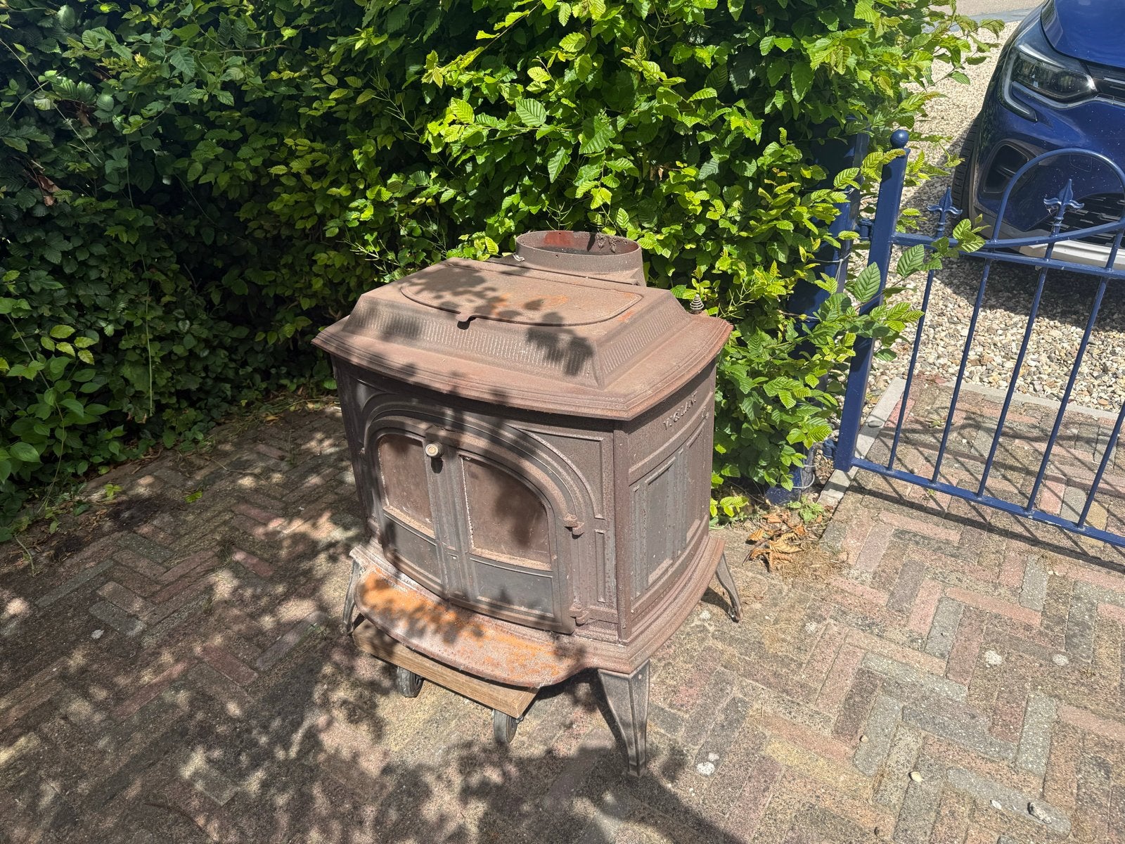 Antieke houtkachel met pijp - Ideaal voor buitenkeuken, Ophalen, Gebruikt, Vrijstaande haard, Houthaard