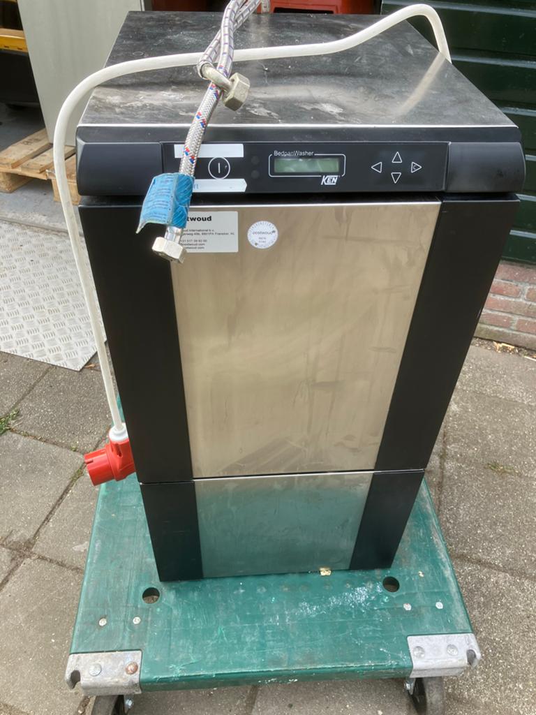 KEN Bedpan Washer Po Spoeler / Bedpanspoeler, Ophalen, Gebruikt