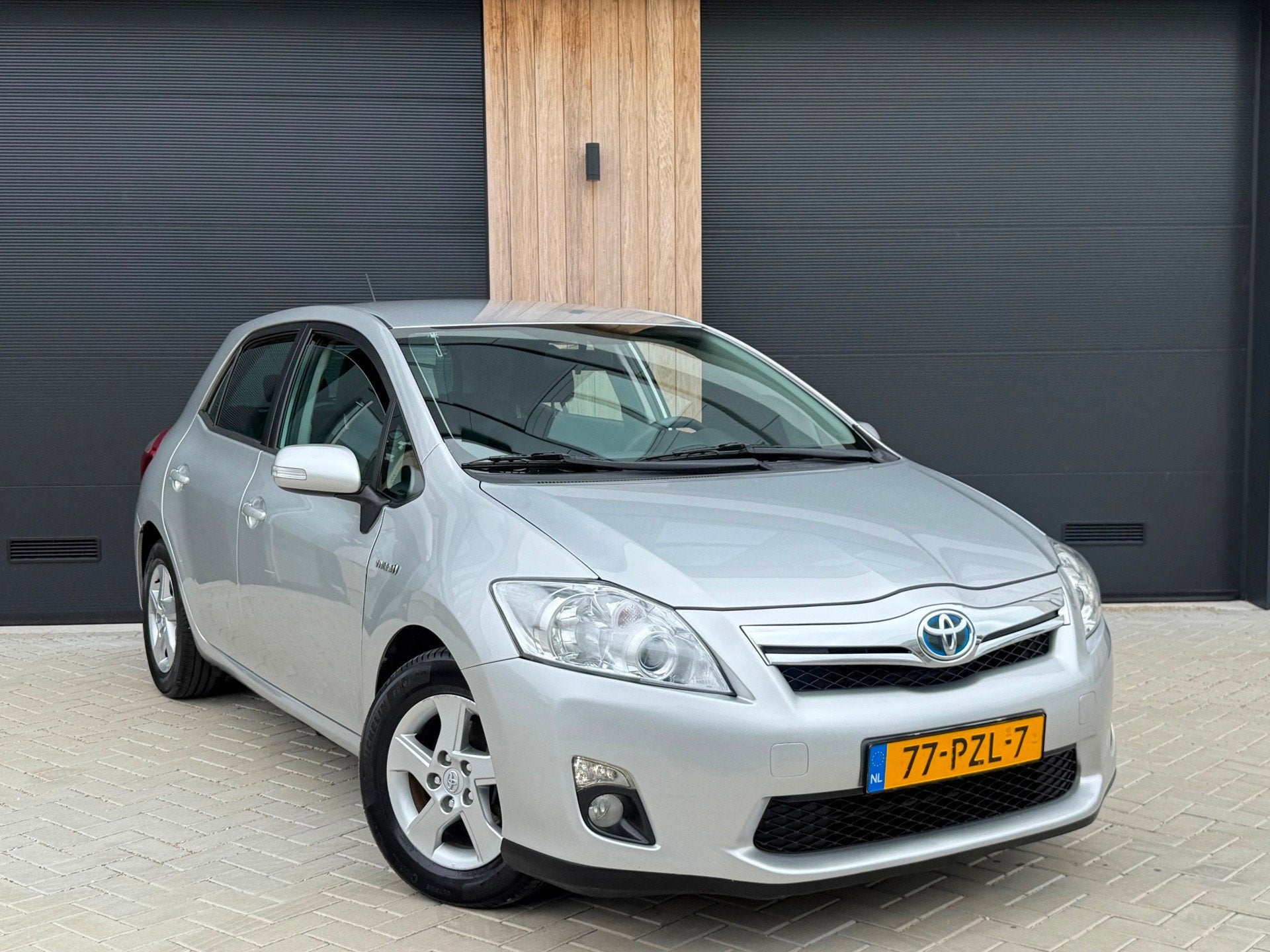 Toyota Auris 1.8 Full Hybrid AUT (bj 2011) Navi|CarPlay|Clim, Euro 5, Stof, Gebruikt, 4 cilinders