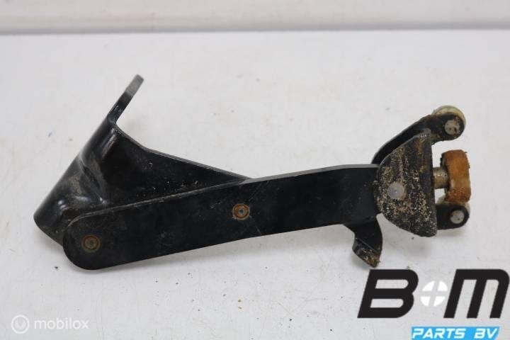 Rolgeleiding schuifdeur rechtsonder VW Caddy 2K 2K0843398A, Gebruikt