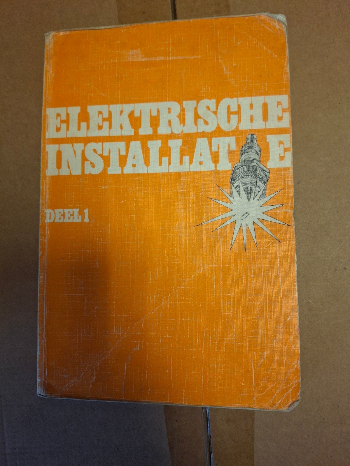 Elektrische Installatie Deel 1 - VAM-Voorschoten 1978, Ophalen of Verzenden, Gelezen, Elektrotechniek, VAM-Voorschoten
