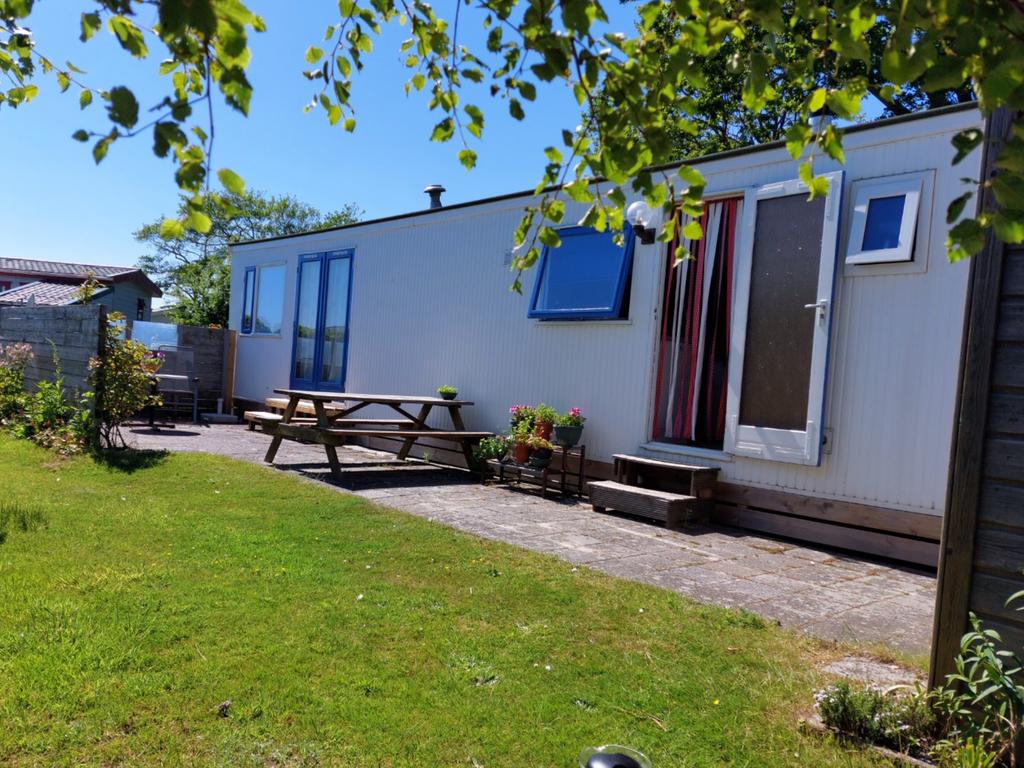 Ruim chalet op Ameland, Pinksteren nog vrij, 5 personen, Waddeneilanden, Recreatiepark, Internet