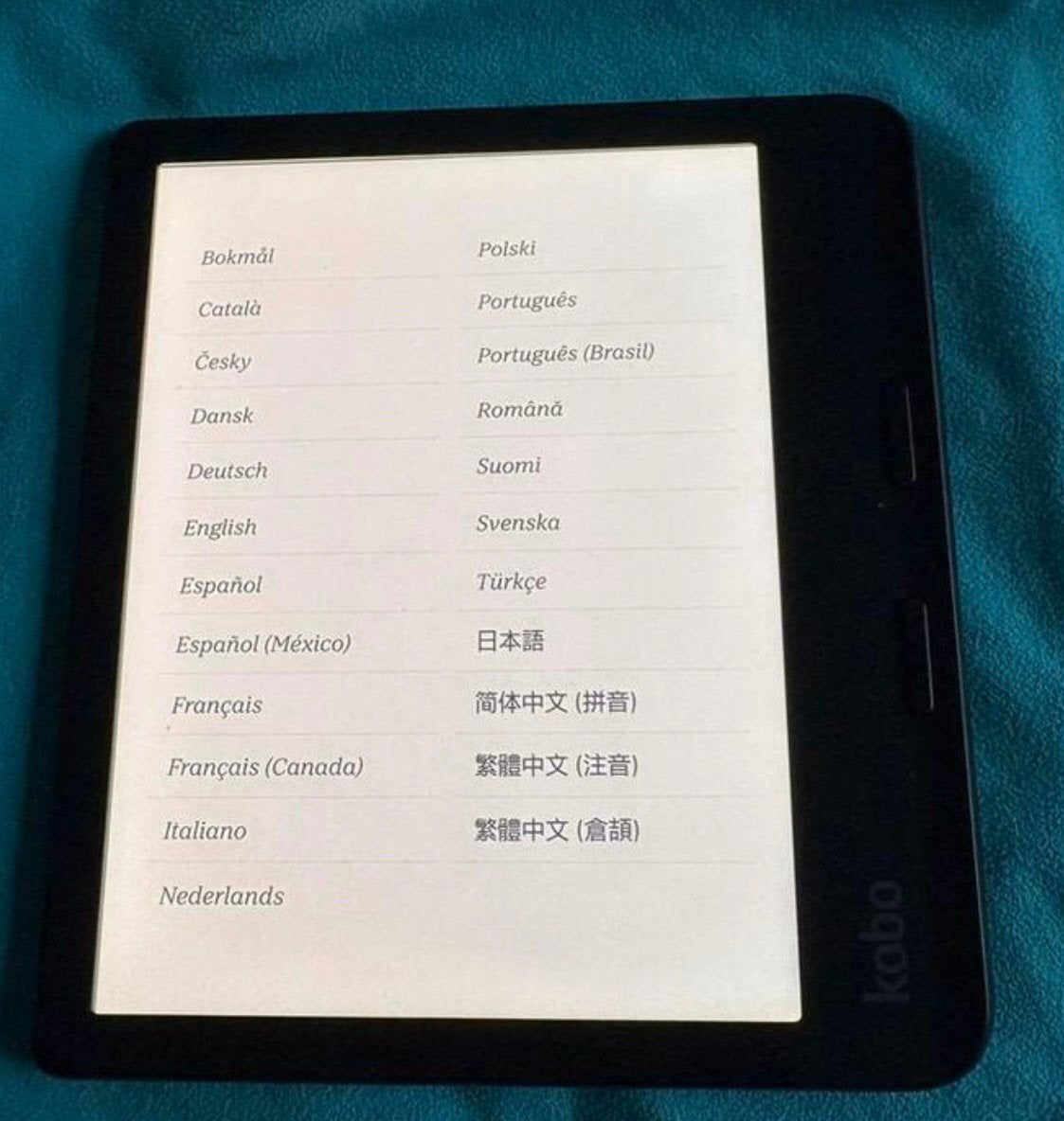 Kobo Libra Colour, Computers en Software, E-readers, Zo goed als nieuw, 7 inch, 16 GB of meer, Bluetooth, Touchscreen, Audio, Waterbestendig