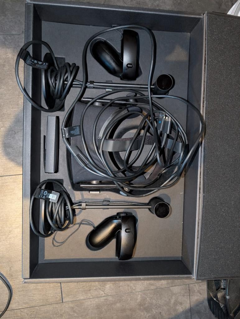 Oculus Rift CV1 VR-headset compleet, Ophalen of Verzenden, Gebruikt, VR-bril, Pc