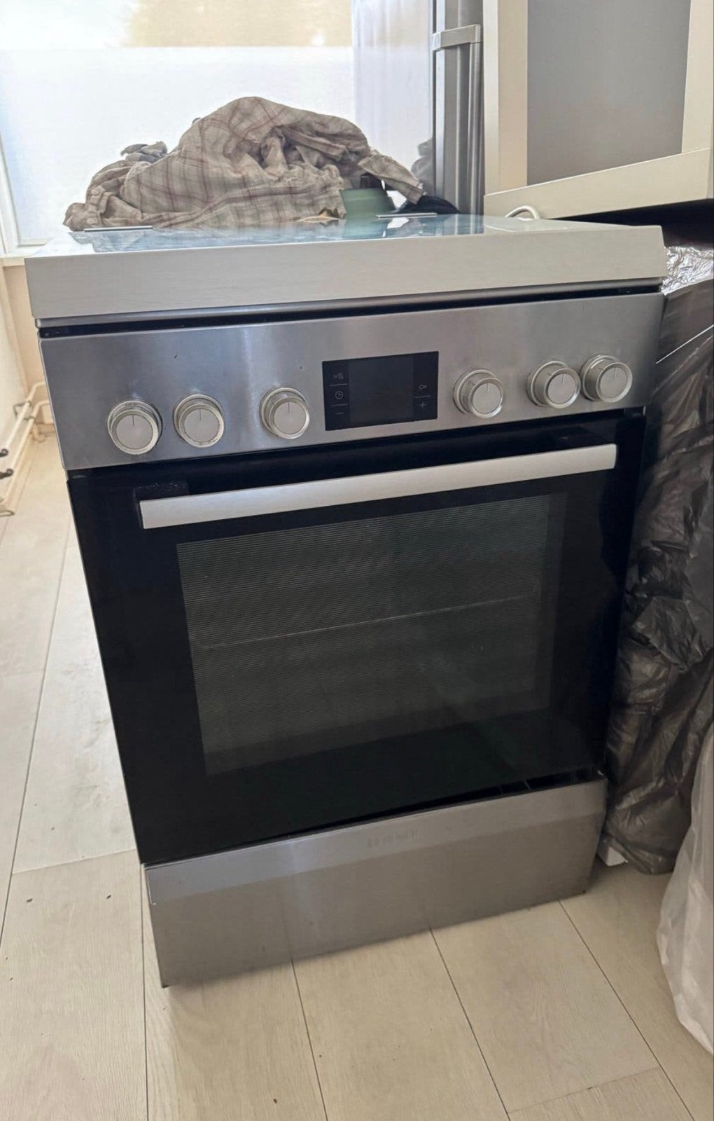 BOSCH Vrijstaand gas fornuis met oven, Gebruikt, 60 cm of meer, Gas, Vrijstaand