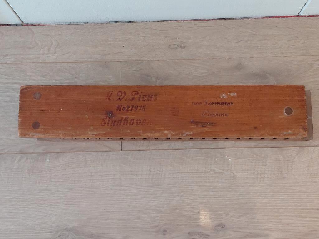 Antieke houten sigarenvorm of sigarenpers, Ophalen