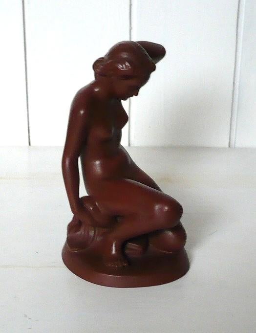 Prachtig beeld van een naakte knielende vrouwenfiguur, Antiek en Kunst, Kunst | Beelden en Houtsnijwerken, Minder dan 20 cm, Art deco