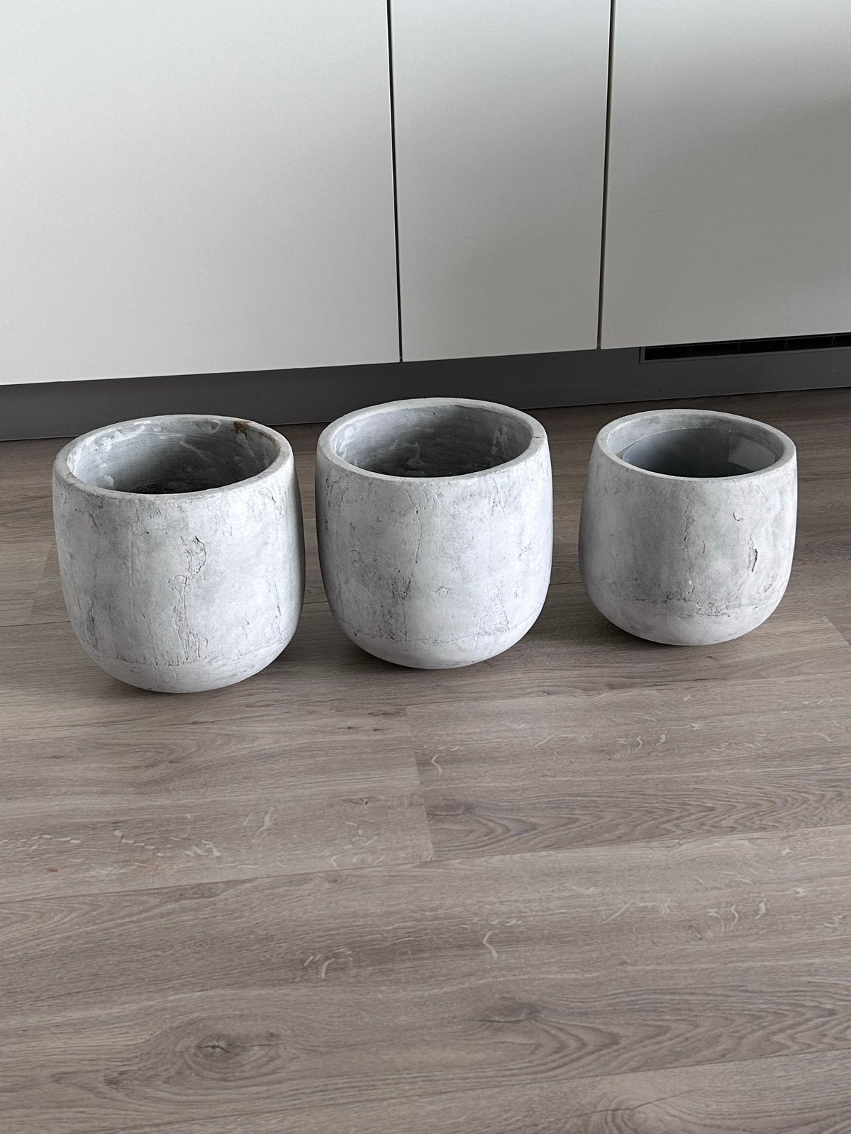 Set van 3 grijze bloempotten, Tuin en Terras, Bloempotten, Gebruikt, Rond, Binnen, Minder dan 40 cm
