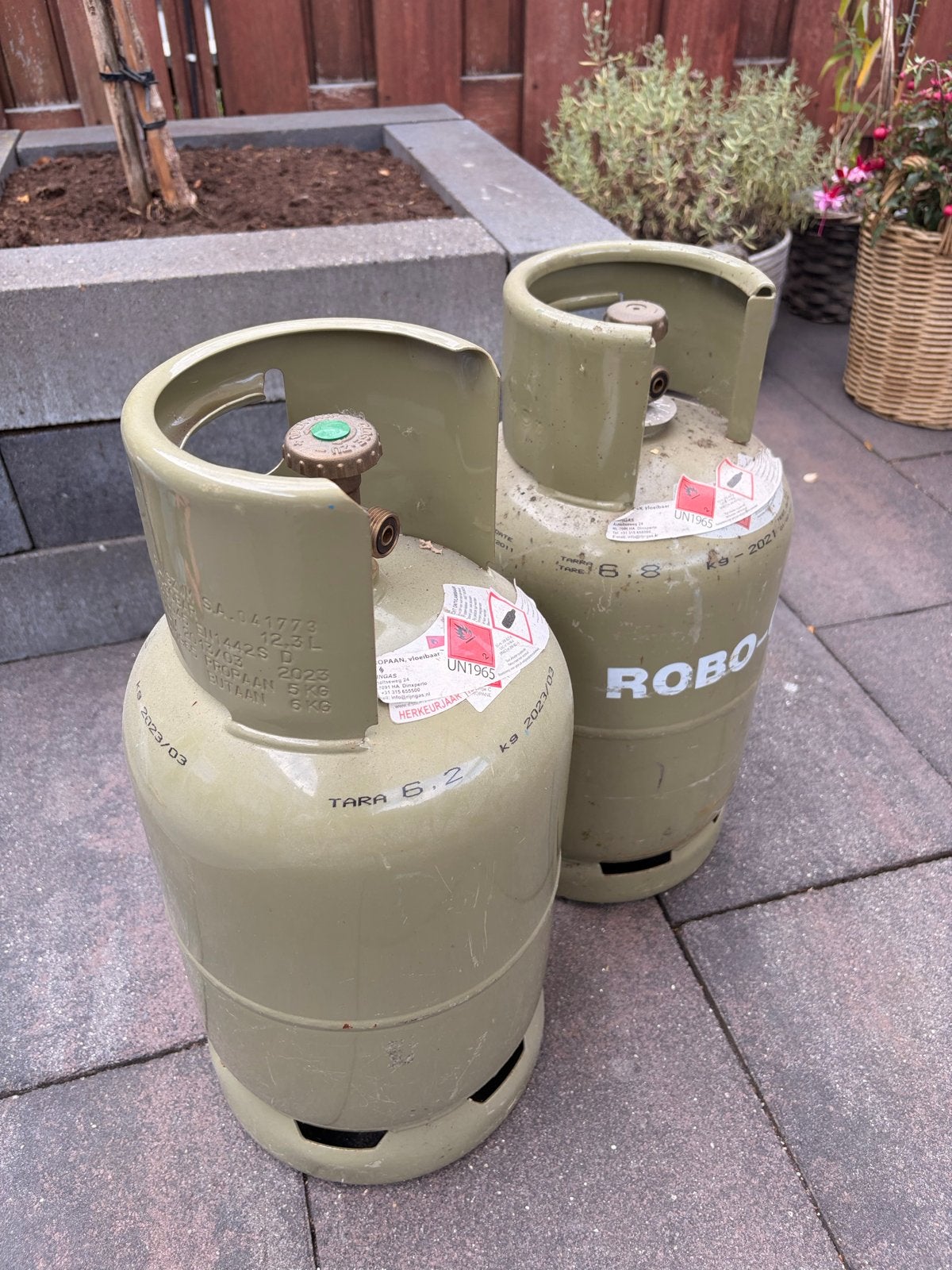 2x Propaan gasflessen - 1x vol 6.2 kg en 1x halvol 3 kg -, Ophalen, Gebruikt