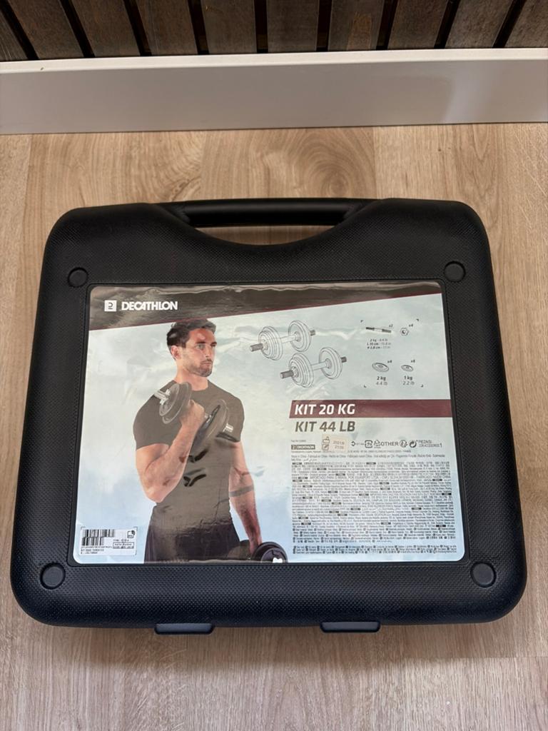 Dumbbellset 20 kg Decathlon - Ideaal voor thuistraining, Sport en Fitness, Fitnessmaterialen, Ophalen of Verzenden, Zo goed als nieuw