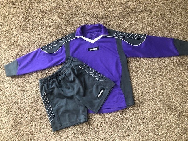 keeper uniform, Sport en Fitness, Voetbal, Maat XS of kleiner, Ophalen of Verzenden, Zo goed als nieuw, Set