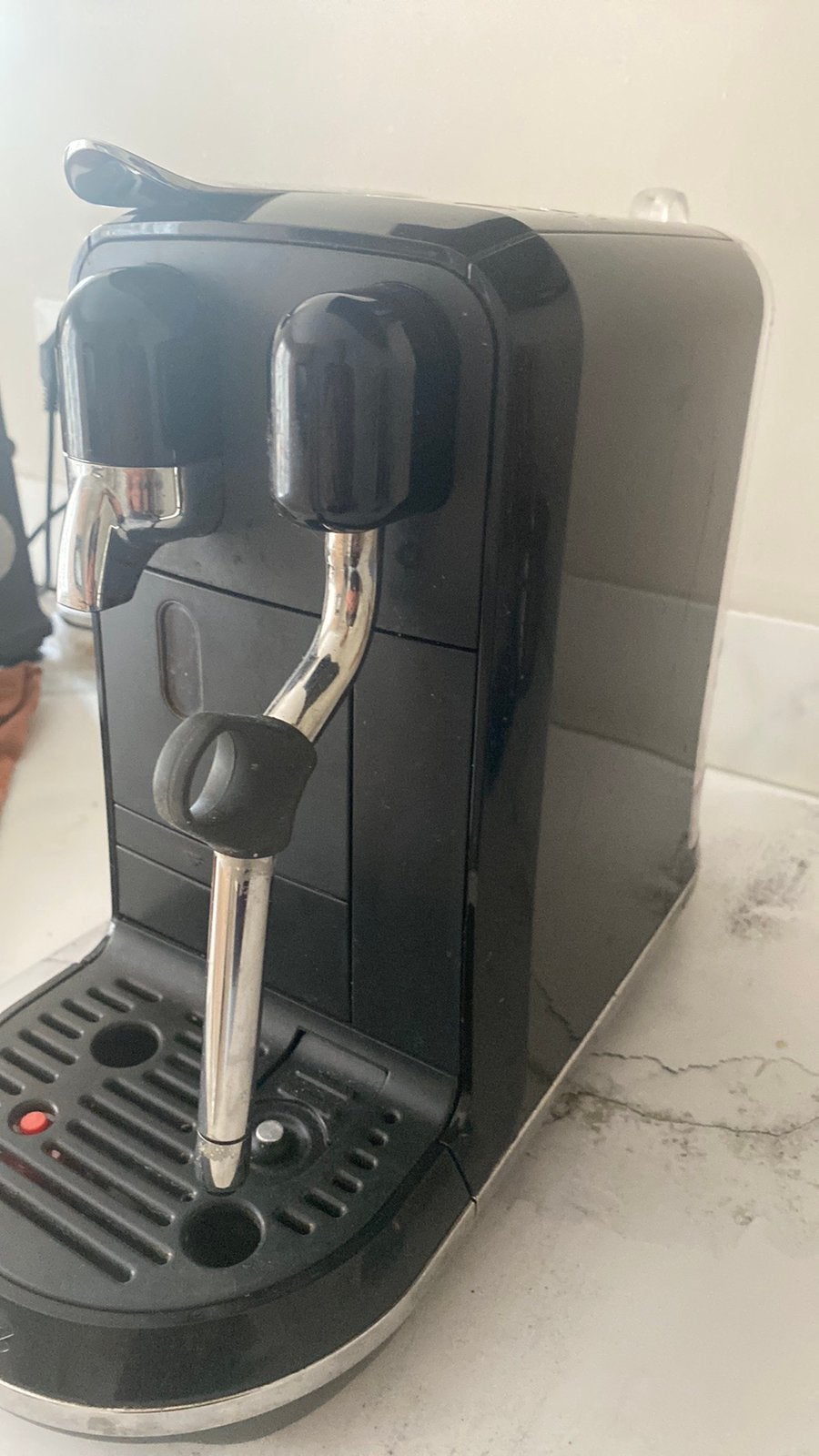 Uitstekend Nespresso koffieapparaat, Witgoed en Apparatuur, Koffiezetapparaten, Koffiepads en cups, Gebruikt, Espresso apparaat