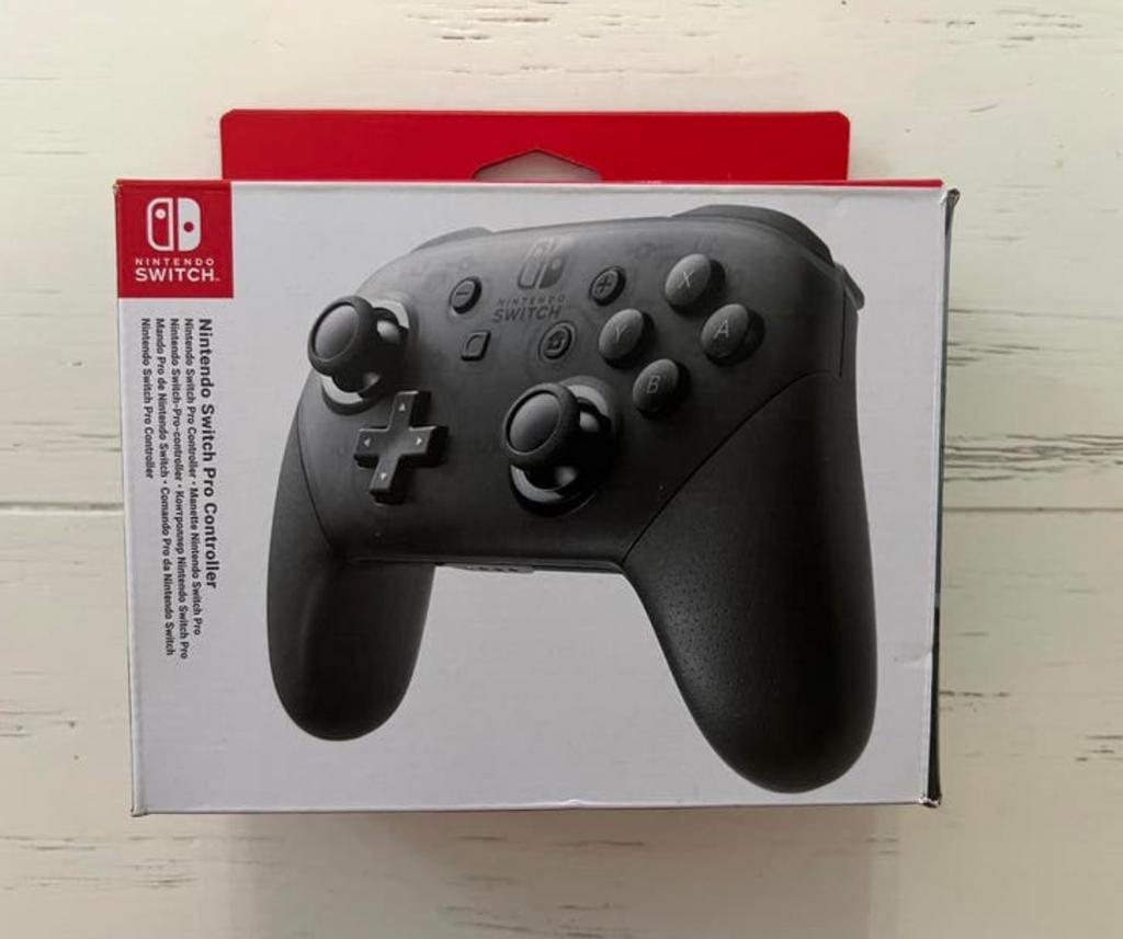 Nintendo Switch Pro Controller - Nieuw verzegeld, Spelcomputers en Games, Games | Nintendo Switch, Zo goed als nieuw, 1 speler