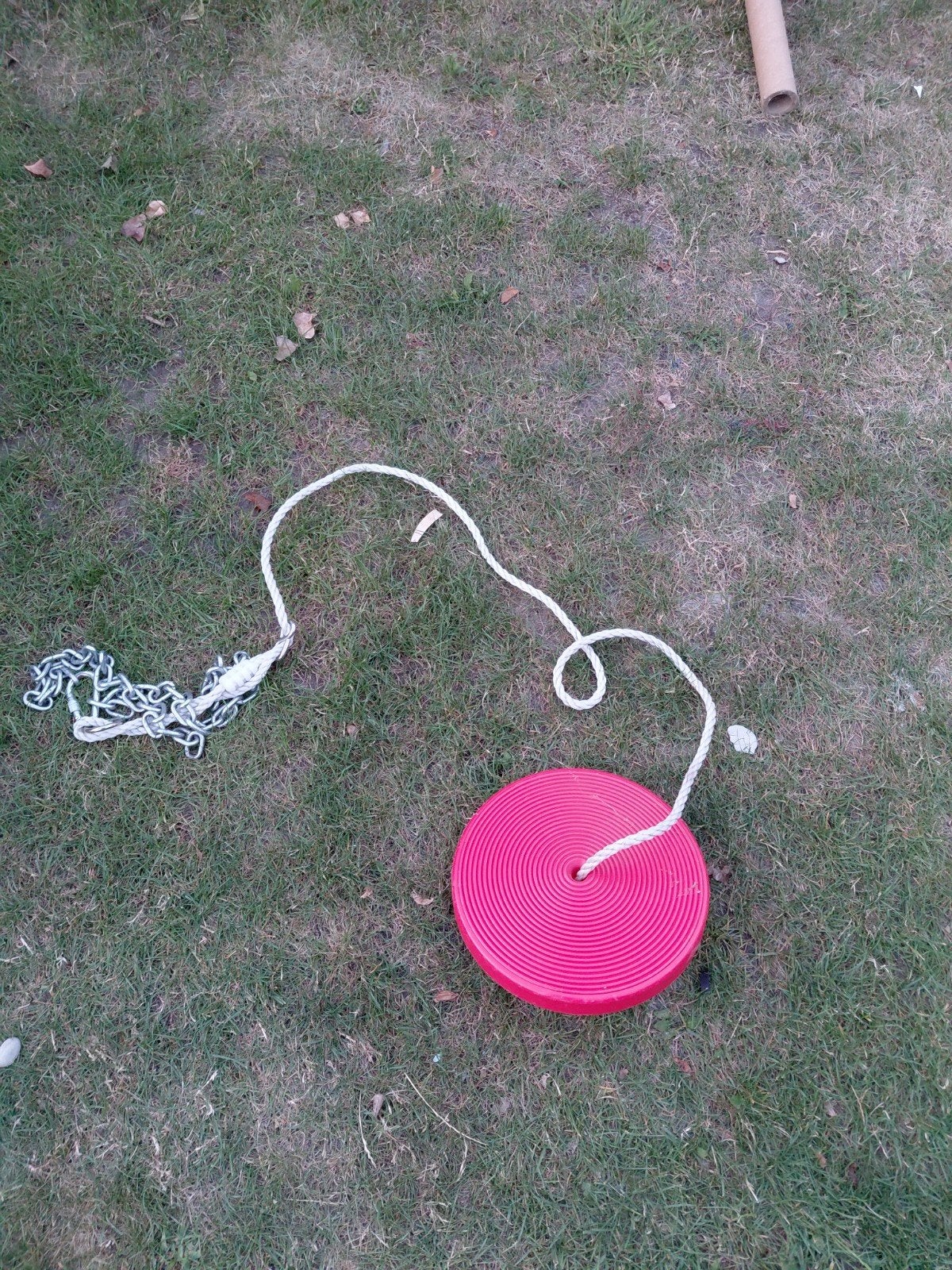 Rode schommel met touw en ketting, Ophalen, Gebruikt, Schommel
