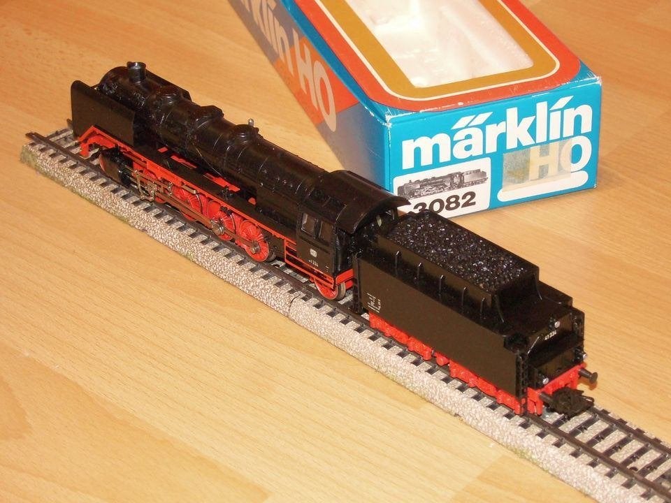 marklin stoomloc 3082  met  4  rijtuigen alle  o v p, Wisselstroom, Treinset, Ophalen of Verzenden, Zo goed als nieuw