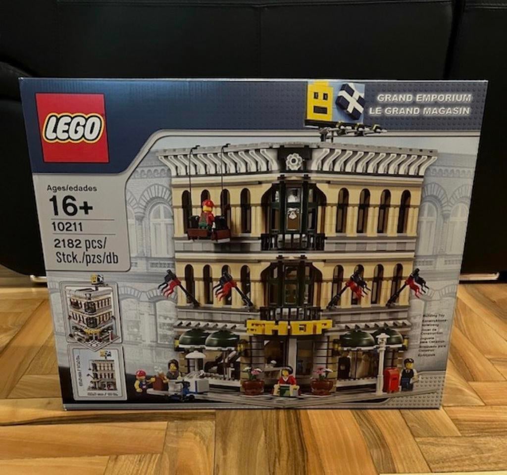 LEGO Creator Expert Grand Emporium (10211) – Nieuw in Doos, Lego, Nieuw, Ophalen of Verzenden, Ongeopend/sealed