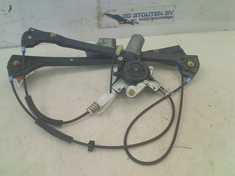 Raammechaniek Elek Rechts Voor 3 serie (E46/2) 2004, Gebruikt, Petuelring 130, München 80809, , Duitsland, BMW, Bayerische Motoren Werke AG