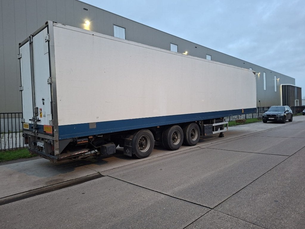 Weibo 3-assige geïsoleerde kofferoplegger (koelmotor defect), Wit, Particulier, Aanhangers en Opleggers, Te koop