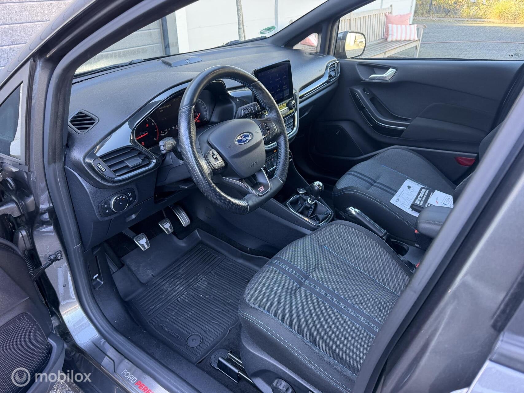 Ford Fiesta 200pk ST-3|RIJKLAAR|B&O|WINTERPKT|RECARO|CAMERA!, Voorwielaandrijving, Dealer onderhouden, Stof, Gebruikt
