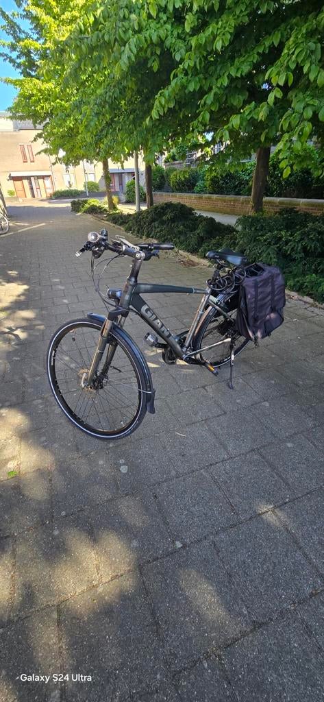Giant fiets met schijfremmen en bagagedragertassen, Fietsen en Brommers, Fietsen | Heren | Herenfietsen, Gebruikt, Versnellingen