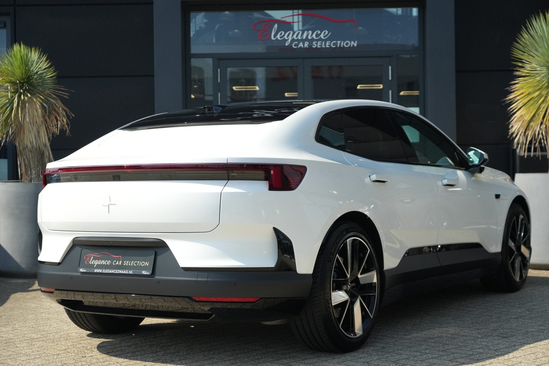 Polestar 4 Long Range Dual Motor Performance Plus 100 kWh 54, Auto's, Polestar, Automaat, Dealer onderhouden, 2000 kg, Wit