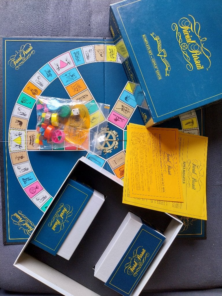Trivial Pursuit - 2e Genius Editie, Een of twee spelers, Ophalen of Verzenden, Zo goed als nieuw