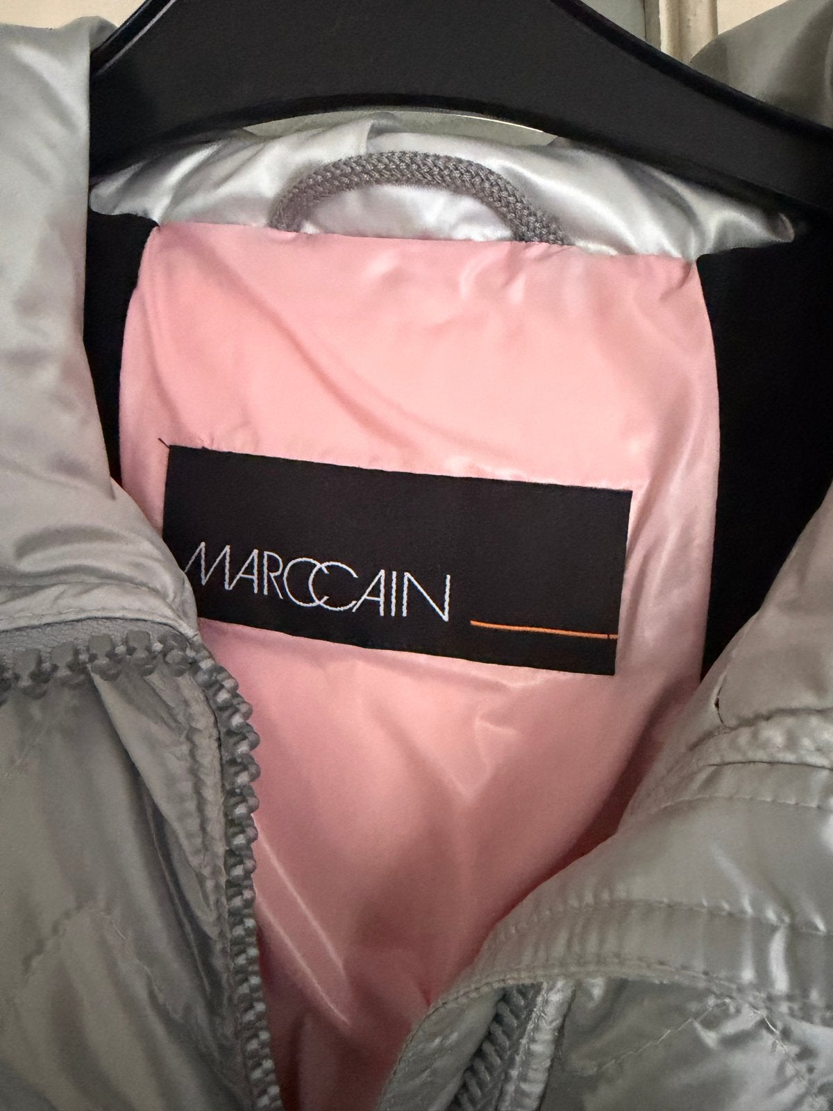 Marccain Korte Jas Lichtgrijs Maat 36 met Roze Voering, Ophalen of Verzenden, Zo goed als nieuw, Maat 36 (S), Grijs