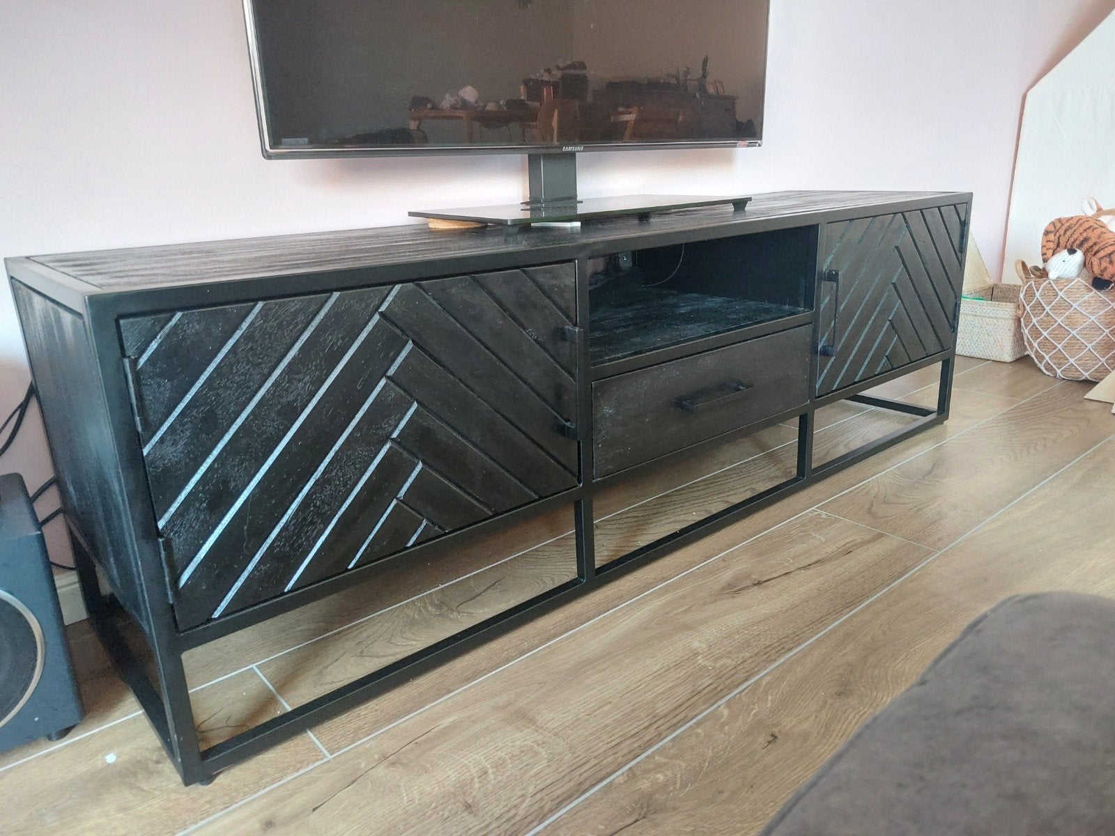 Mangohouten TV Meubel Fianna - Zwart, 150 tot 200 cm, Nieuw, Ophalen of Verzenden, Minder dan 100 cm