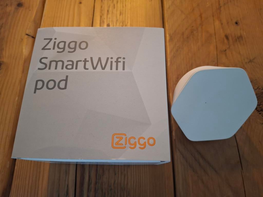 Ziggo SmartWifi pod - Wifi versterker, Ophalen of Verzenden, Zo goed als nieuw, Router, Ziggo