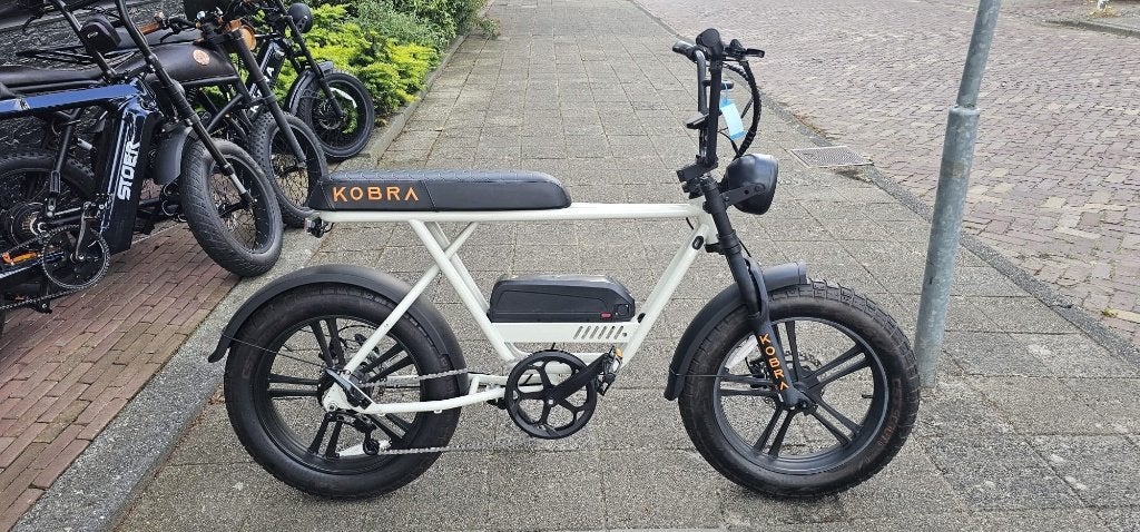 fatbike Kobra showroommodel, Fietsen en Brommers, Minder dan 47 cm, Ophalen of Verzenden, Zo goed als nieuw, Overige merken