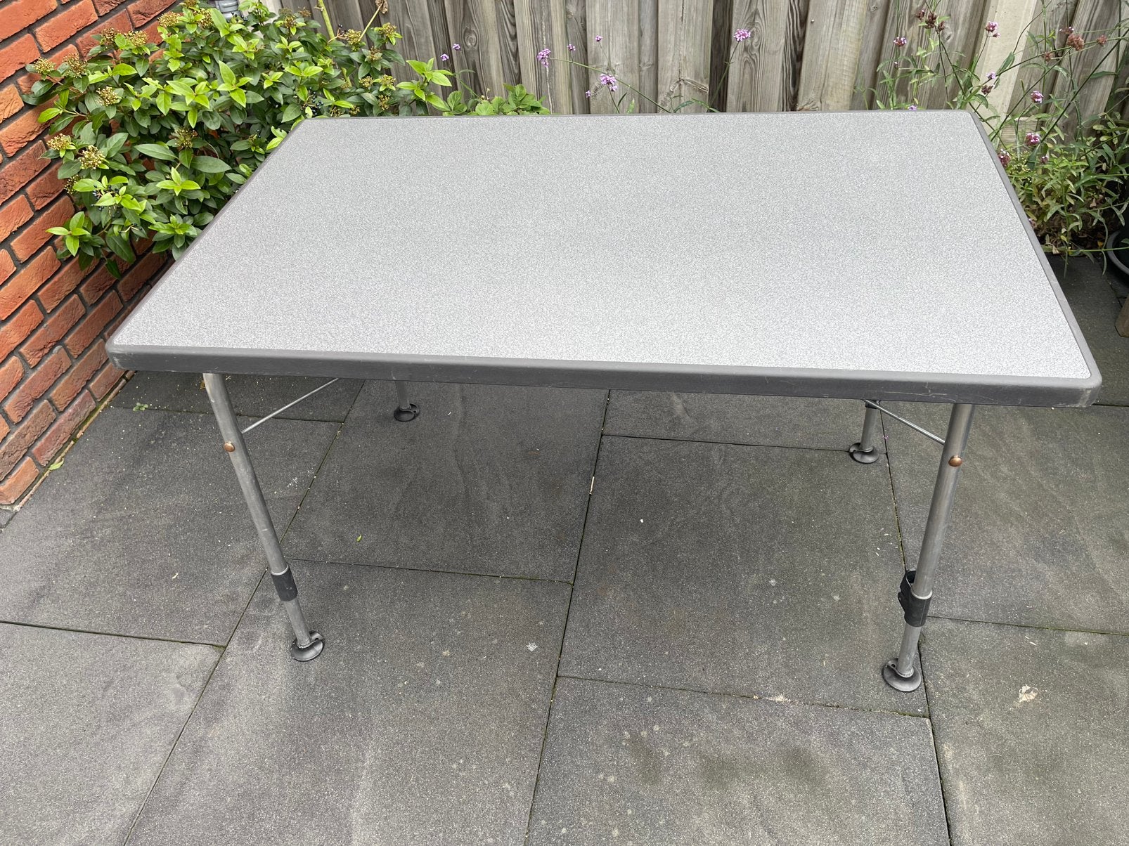 Verstelbare dukdalf tafel, Ophalen, Gebruikt