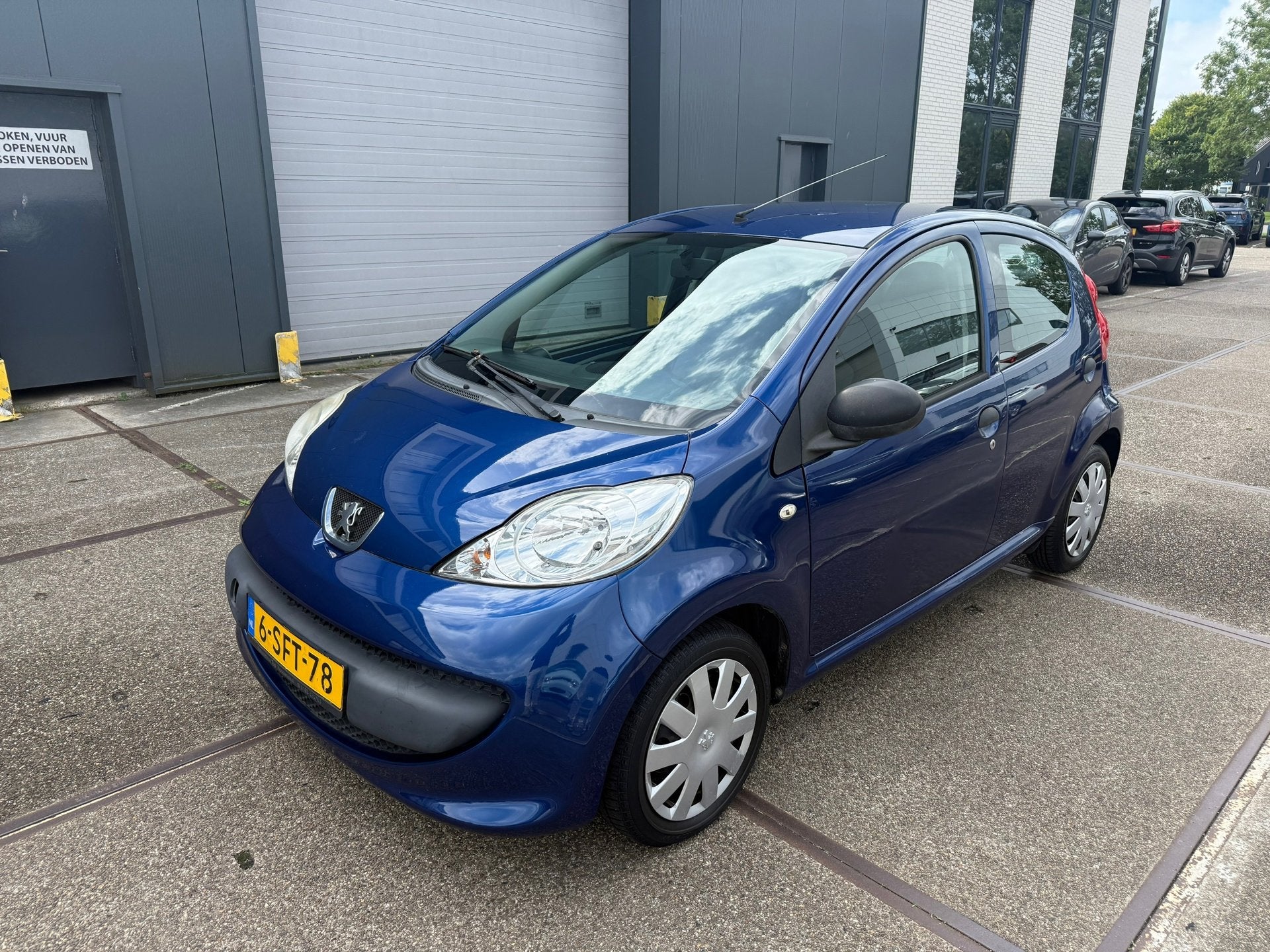 Peugeot 107 1.0-12V XR / apk / nap / 5drs / motor 100% / net, Voorwielaandrijving, Gebruikt, ABS, 68 pk