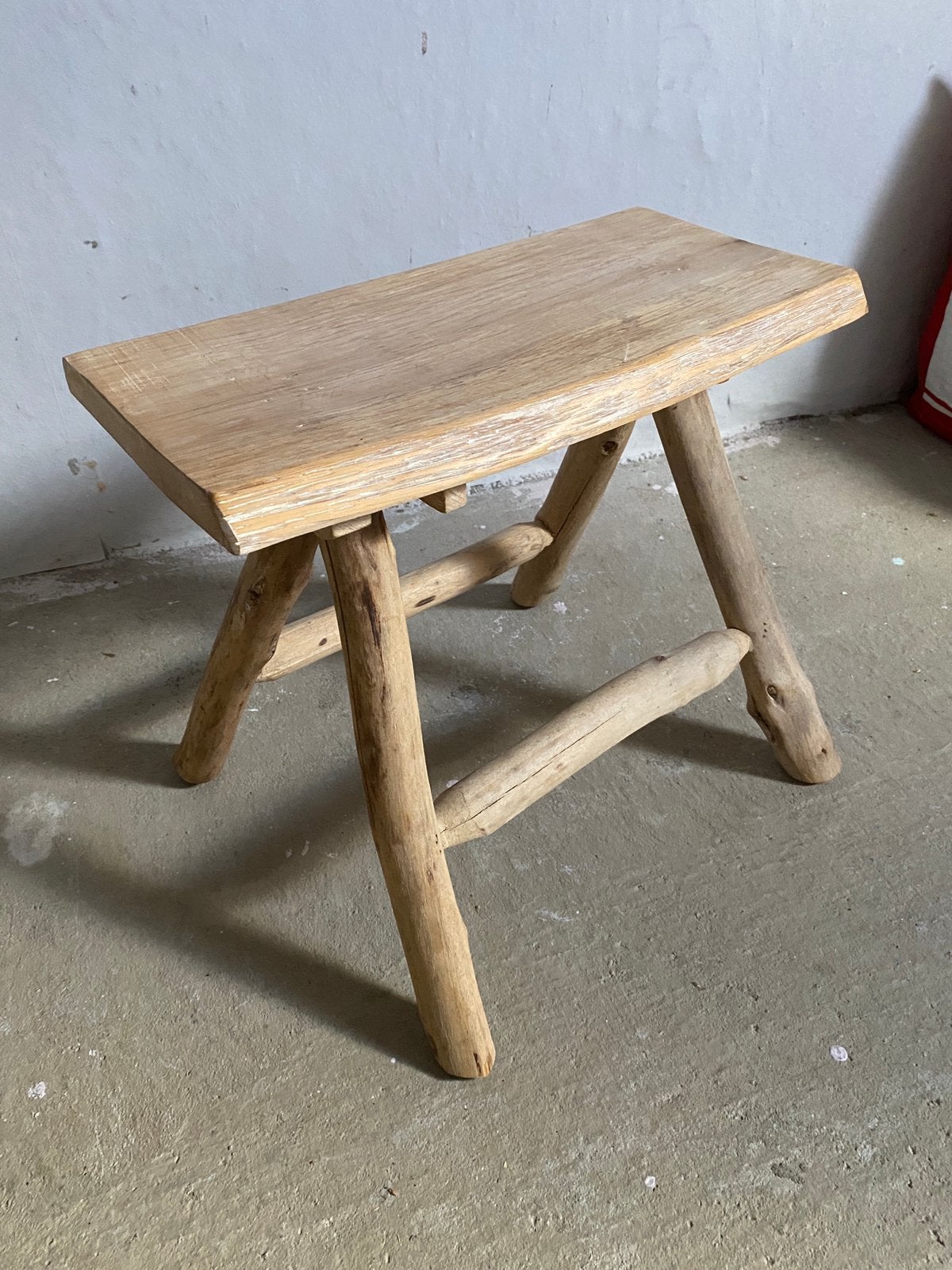 Bijzetkrukje / tafeltje, Ophalen, Zo goed als nieuw, Hout