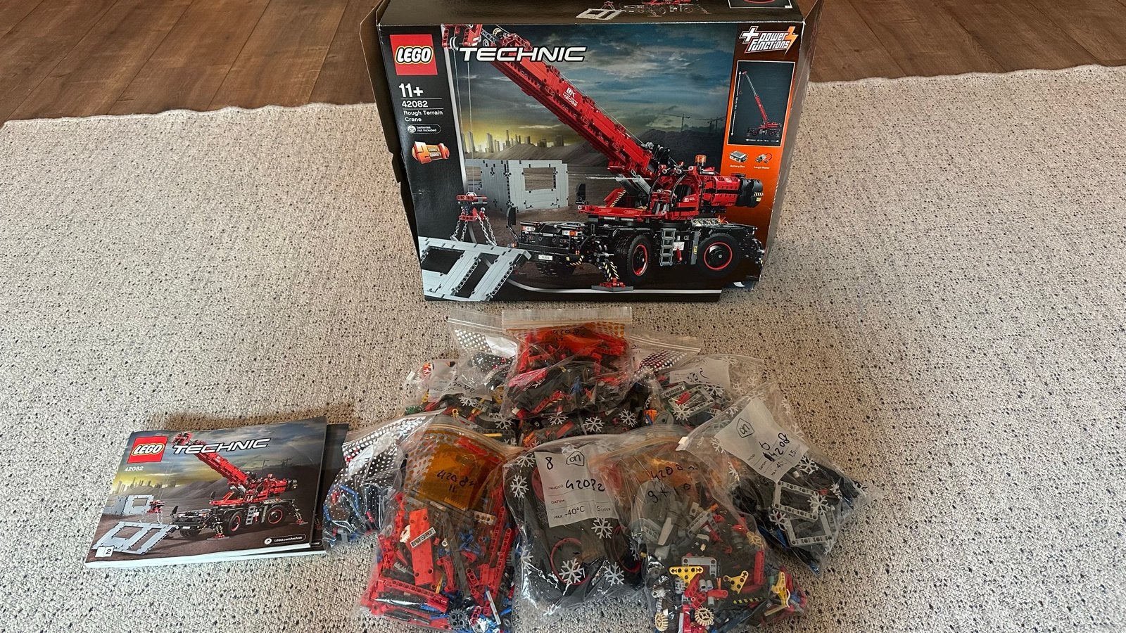 LEGO Technic 42082 Kraan voor ruw terrein, Kinderen en Baby's, Ophalen of Verzenden, Zo goed als nieuw
