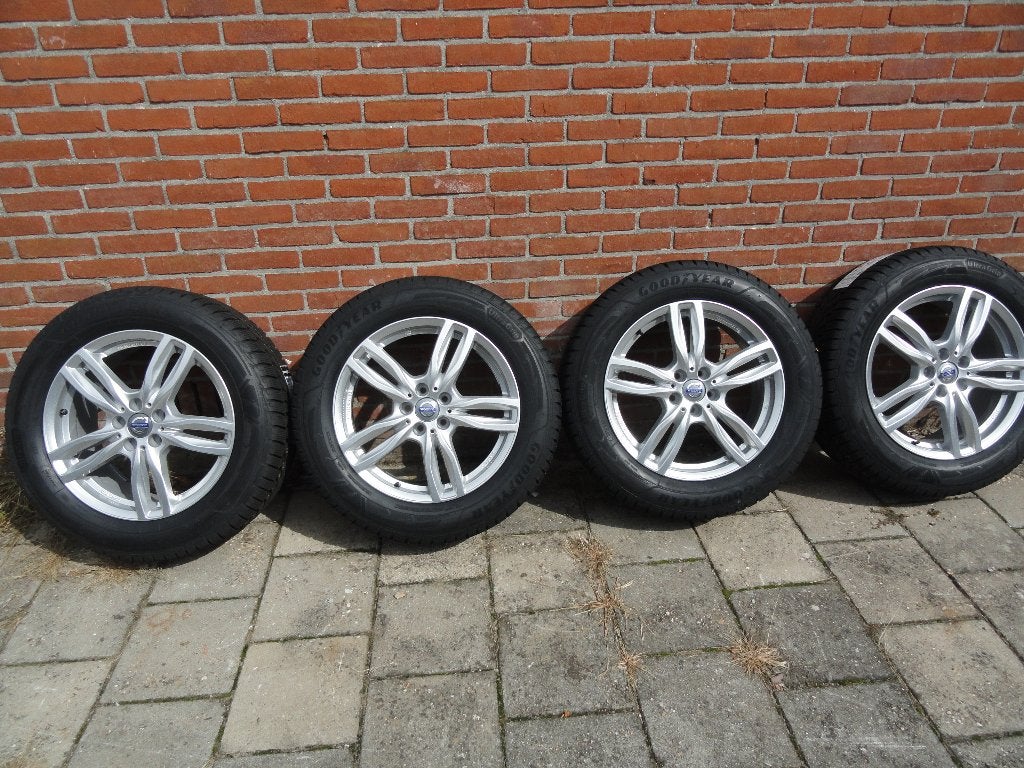 Volvo XC60,T6,T8 nieuwe alu velgen met winterbanden 18 inch, Ophalen, 18 inch, Banden en Velgen, Nieuw