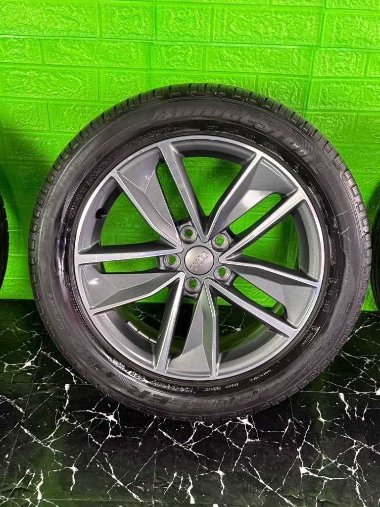 Originele Audi Q3 Q2 velgen 18" 5x112 Turbine tiguan 8U0, Niet ingevuld, 18 inch, Gebruikt, Banden en Velgen