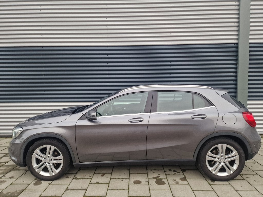 Mercedes-Benz GLA 200 Prestige Automaat,Climatronic,Navigati, Auto's, Mercedes-Benz, Gebruikt, Euro 6, 715 kg, Leder en Stof