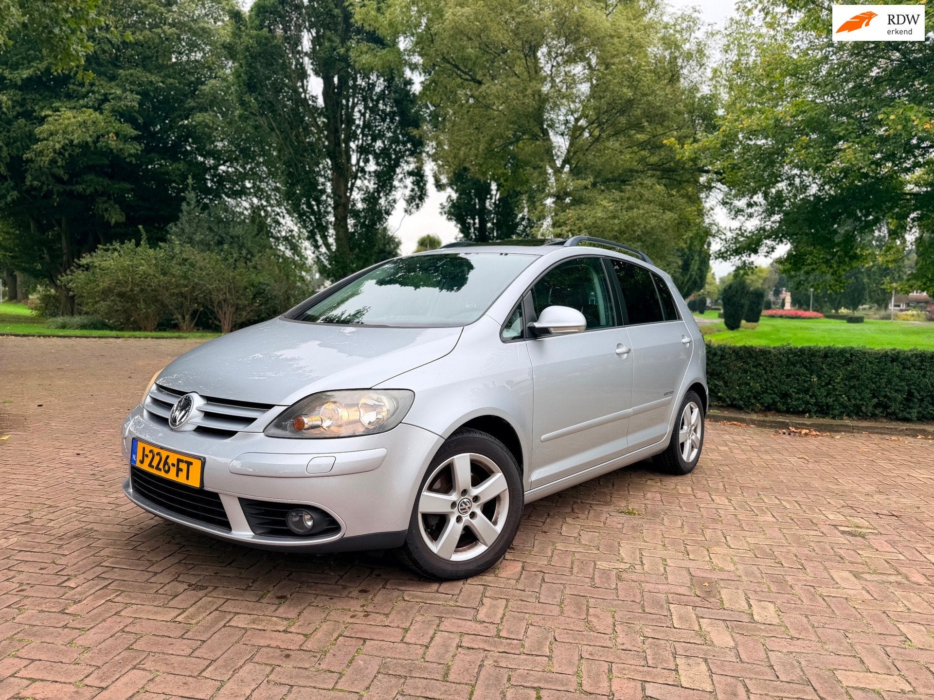 Volkswagen Golf Plus 1.6 Business line | Dakraam | Stoelverw, Dealer onderhouden, Stof, Gebruikt, Zwart