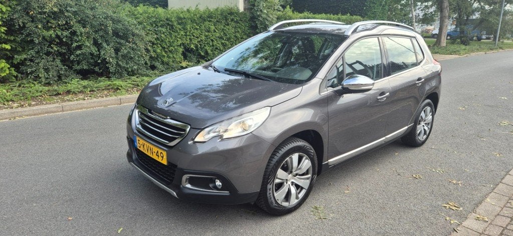 Peugeot 2008 1.2 VTi Allure/Trekhaak/cruise control/climate/, Voorwielaandrijving, Euro 5, Huisgarantie, 1199 cc