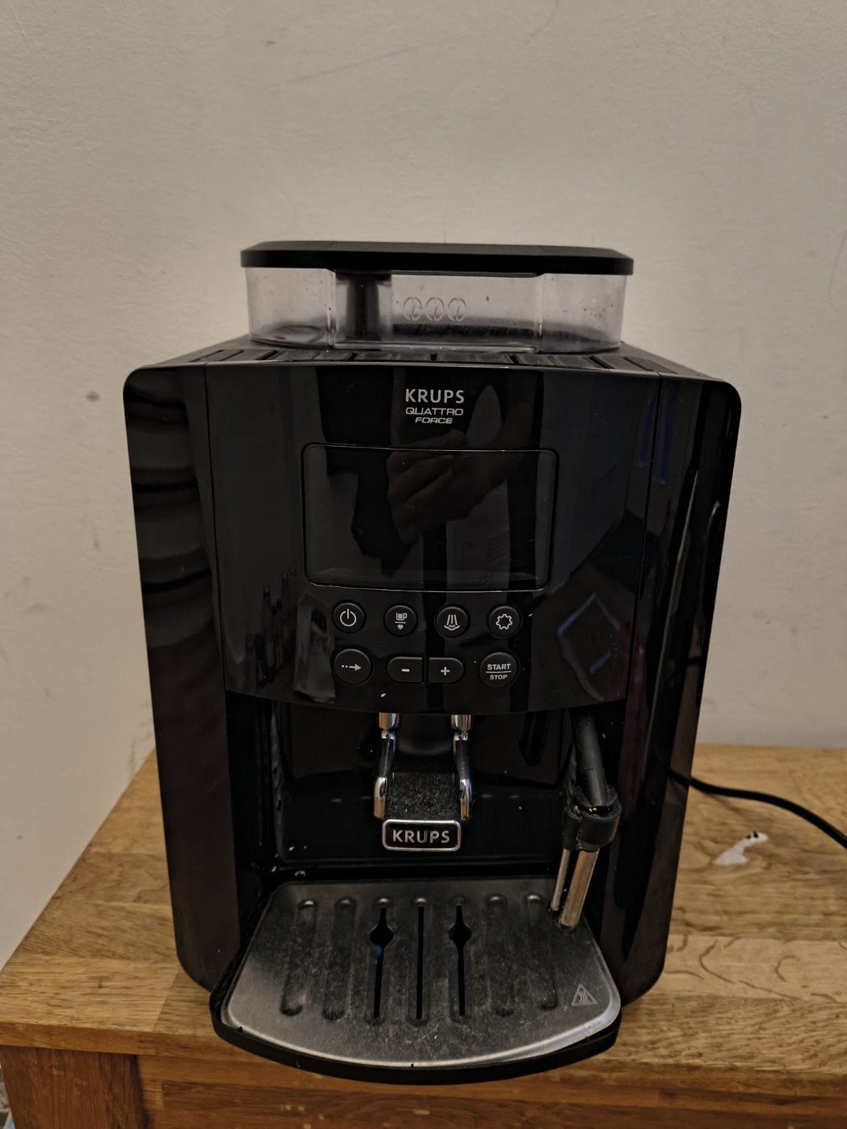Krups Quattro Force Espressomachine - Zwart, Ophalen, Afneembaar waterreservoir, Gebruikt, Espresso apparaat