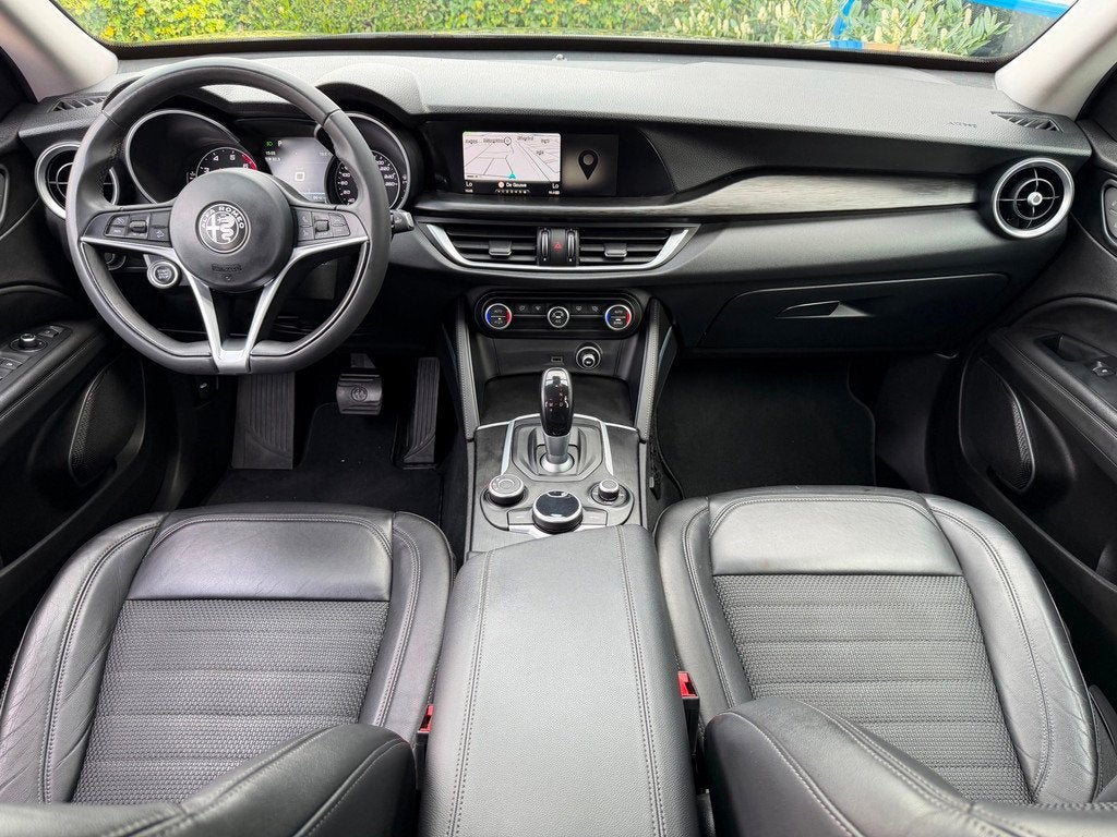 Alfa Romeo Stelvio 2.0 T AWD Veloce 280pk Black Pack 2300KG, Auto's, Alfa Romeo, 4 cilinders, Bedrijf, Vierwielaandrijving, SUV of Terreinwagen